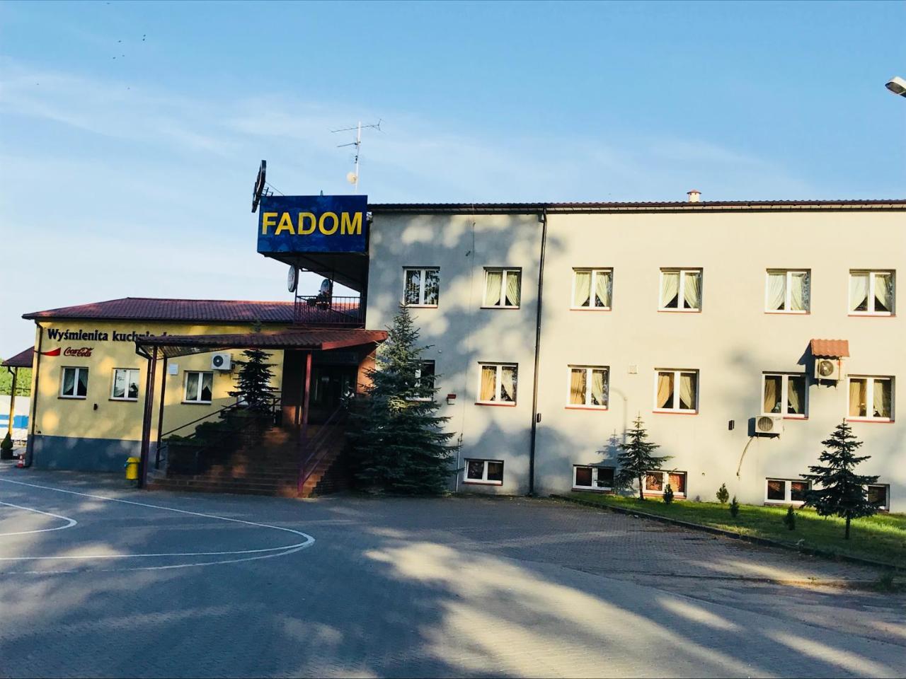 Zajazd Fadom Łomża Екстериор снимка